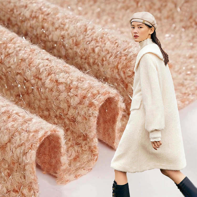 Quid facit lumen Woolen fabricae an specimen choice pro vestiario?
